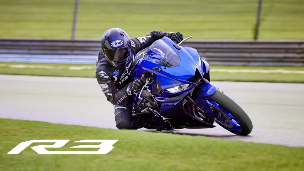 Yamaha R3 Cornering