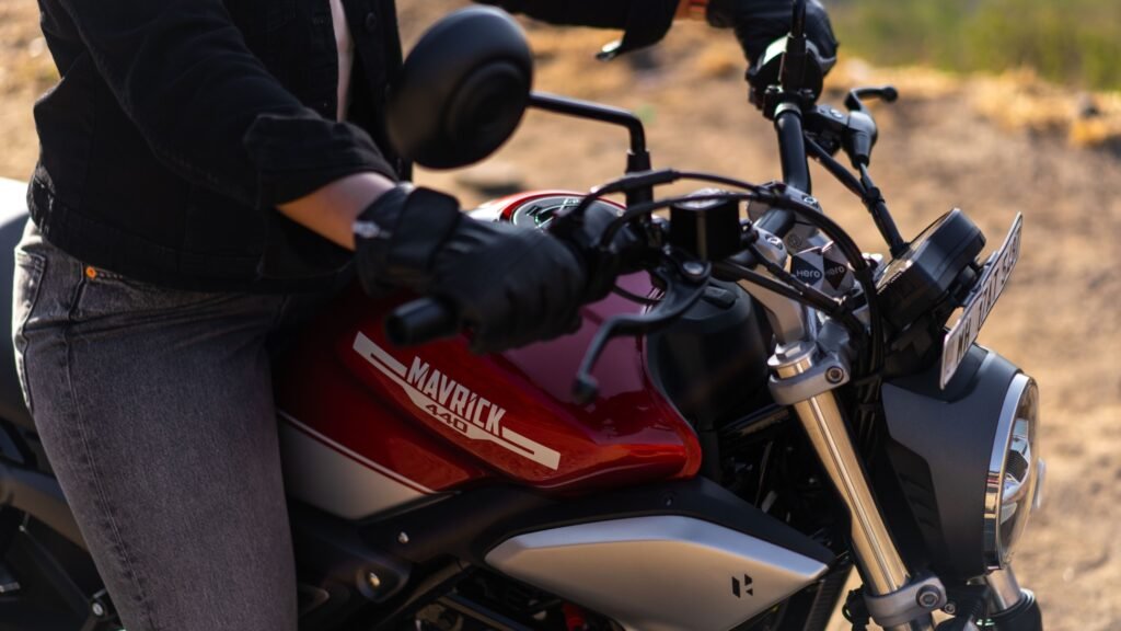 Hero Mavrick 440 Red Color
