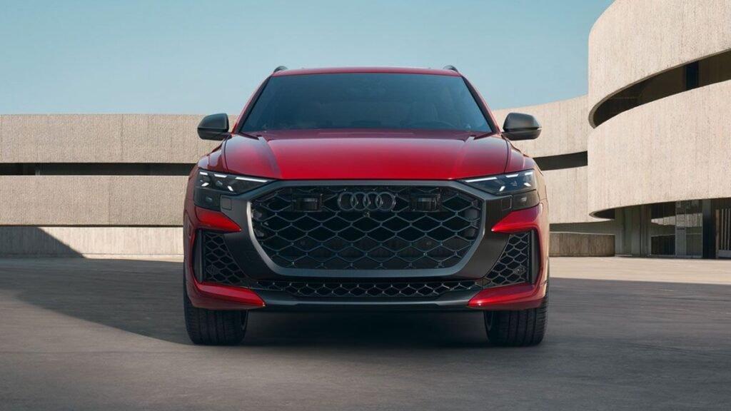 Audi RS Q8 Performance Front