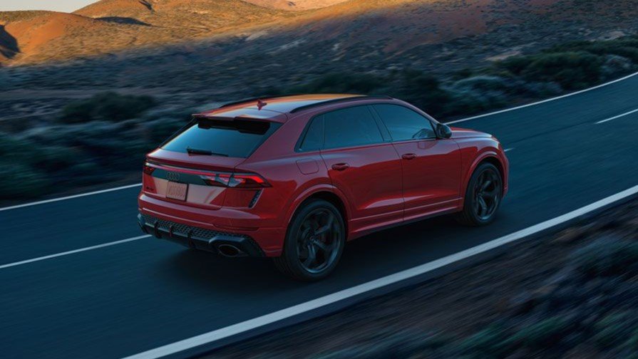 Audi RS Q8 Performance On Road