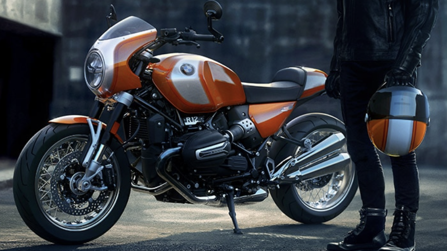 BMW R12S Side Profile
