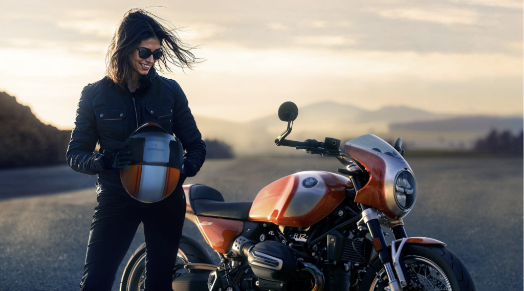 BMW R12S Women