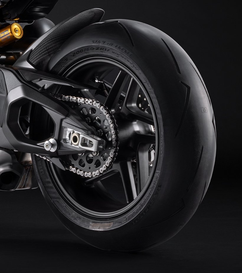 Ducati V4 Tricolore racing