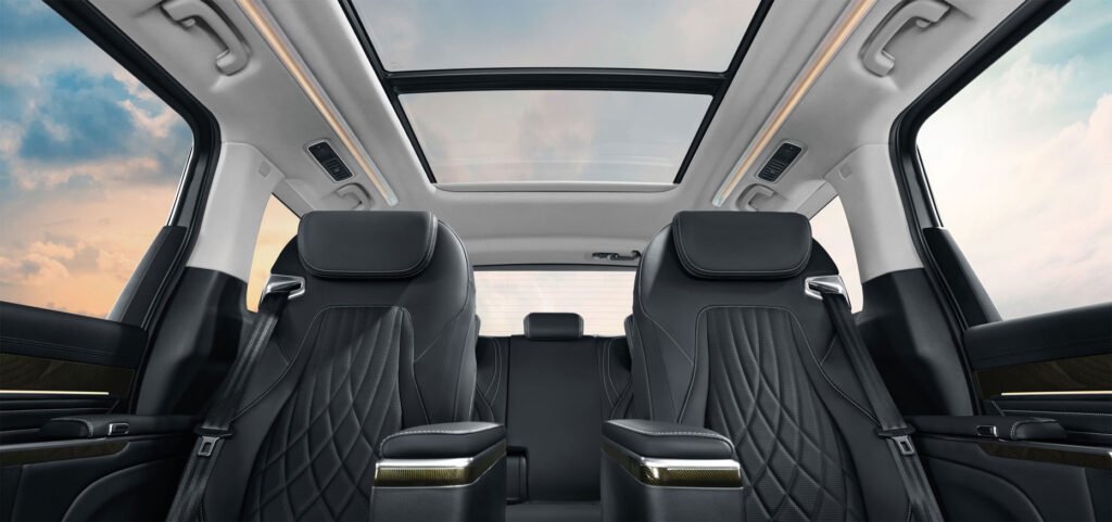 MG M9 EV interior